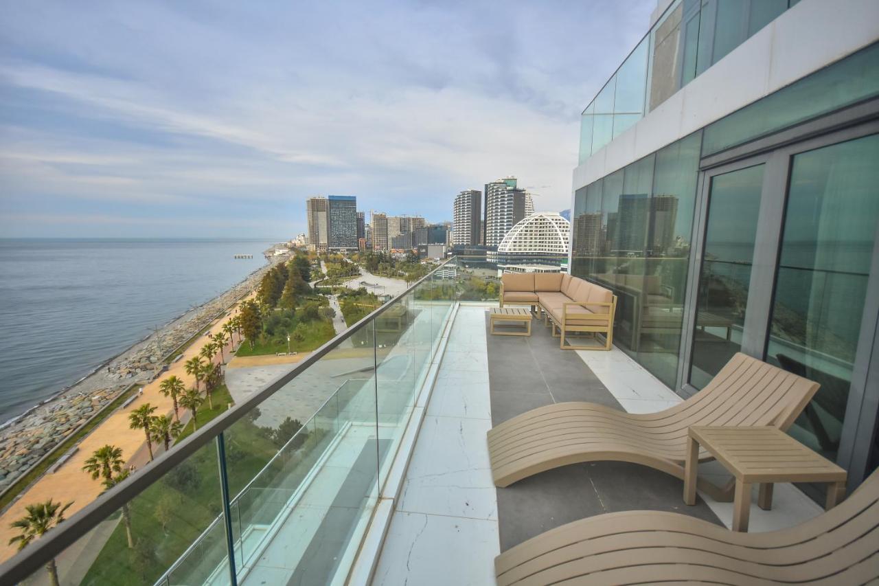 ホテル Batumi View Luxury エクステリア 写真