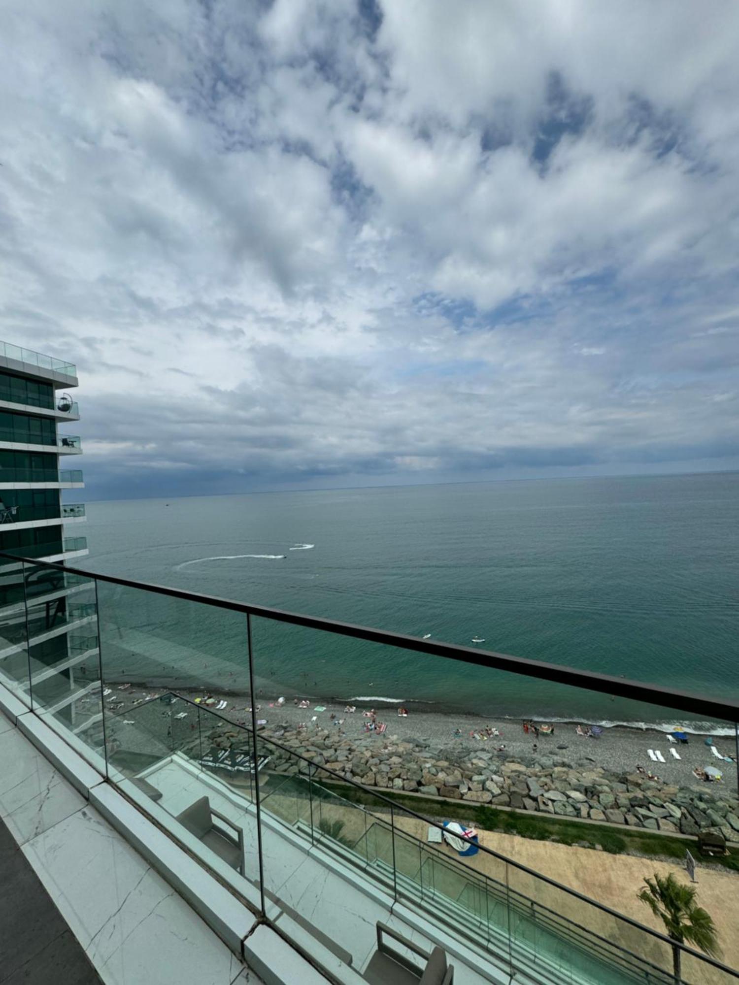 ホテル Batumi View Luxury エクステリア 写真